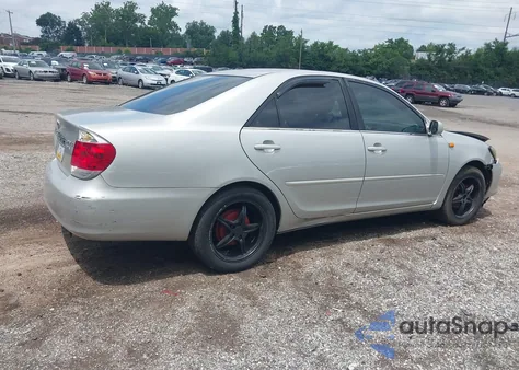 2006 Toyota Camry Le z USA, uszkodzony, nr VIN 4T1BE32K26U152109